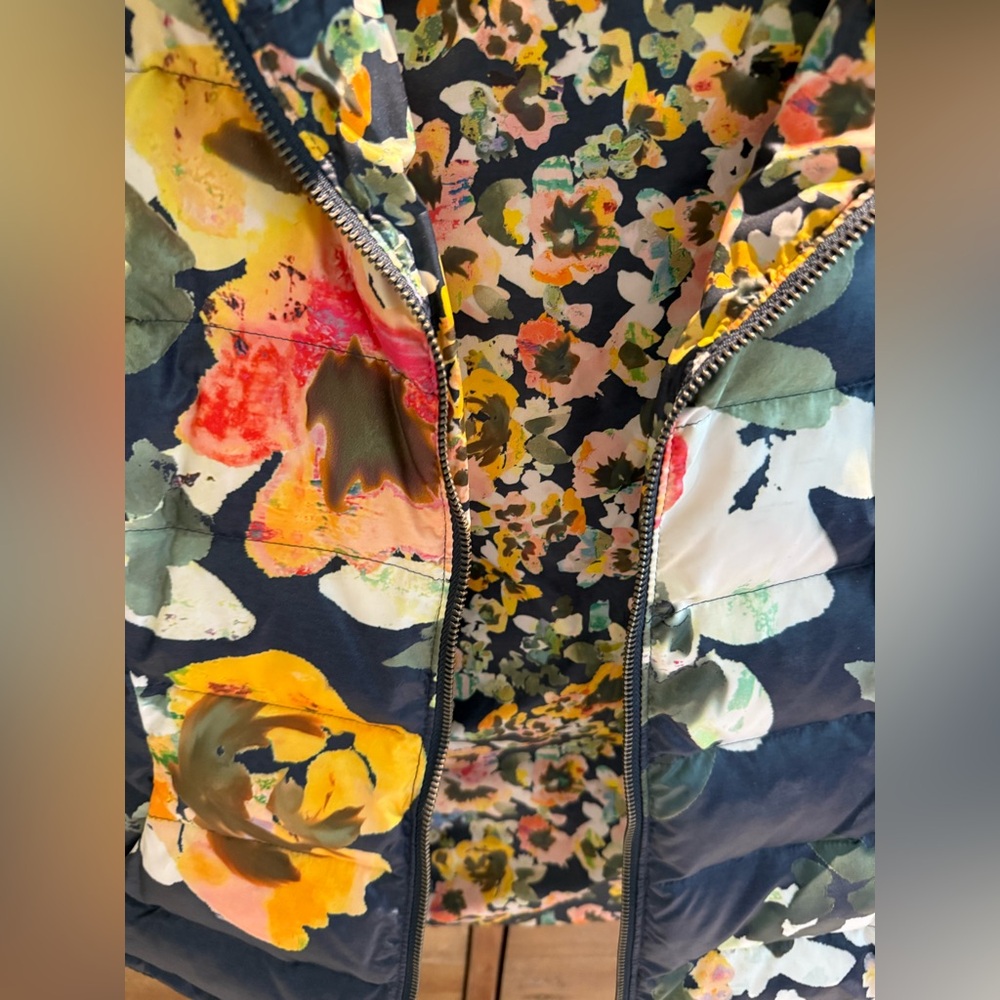 Anthropologie Floral Puffer Vest with Hood - Picture 2 of 6